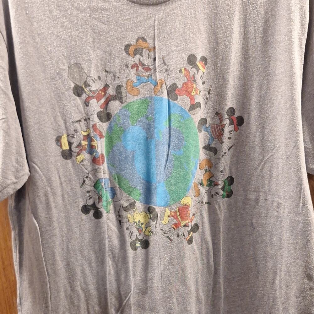 Disney Mickey Mouse Globe Graphic Gray XL Unisex Adult T-Shirt